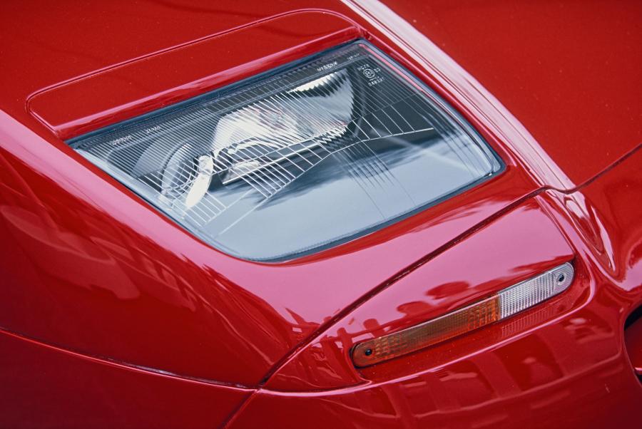 Детали экстерьера Nissan R390 GT1 Road Version 1998 года  (фото 10 из 19)